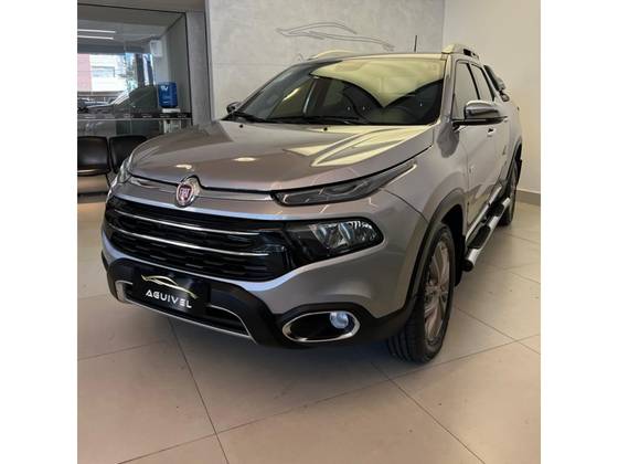 FIAT TORO 2.0 16V TURBO DIESEL RANCH 4WD AT9 FIAT TORO 2.0 16V TURBO DIESEL RANCH 4WD AT9